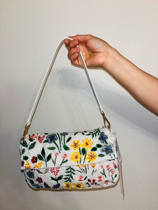 Handbags - NWT Beaded Floral Shoulder Bag White Multicolor Embroidered Purse